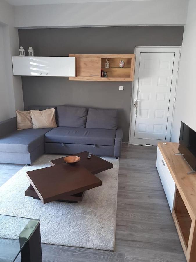 Universe House Dromolaxia Extérieur photo