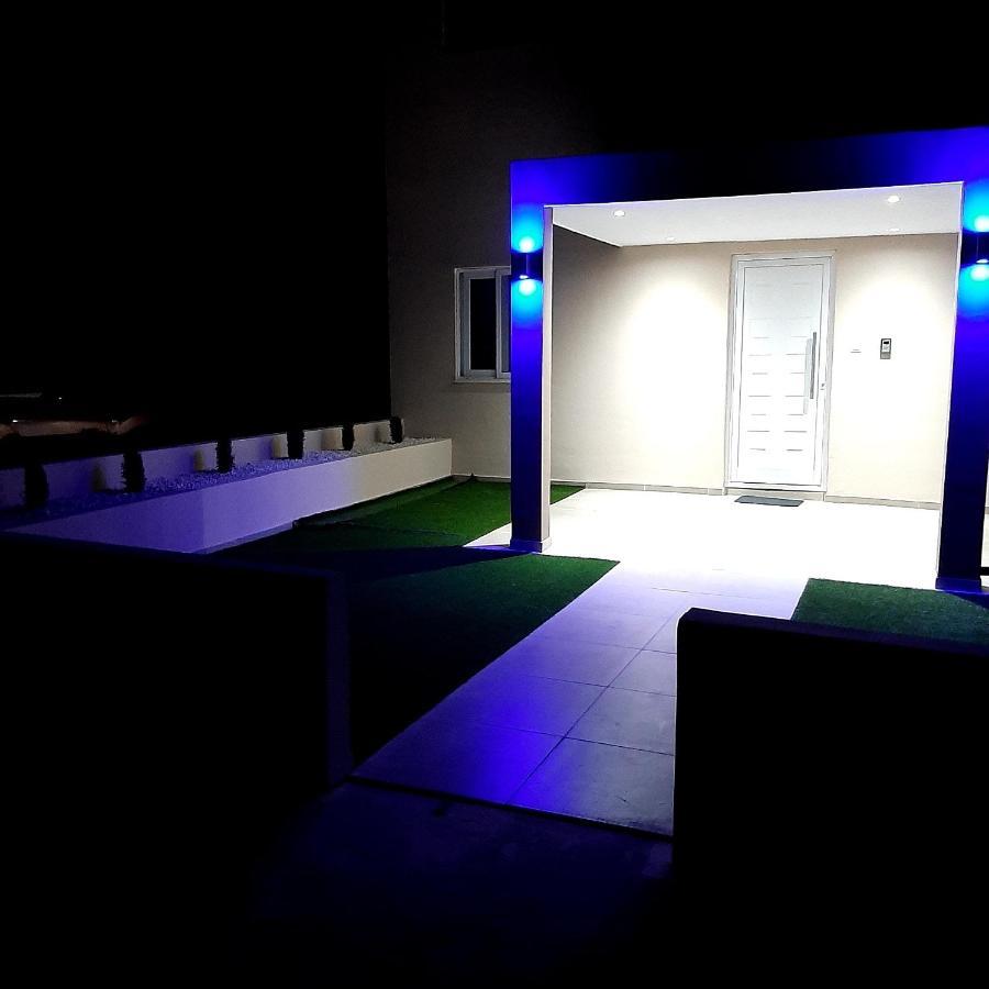 Universe House Dromolaxia Extérieur photo